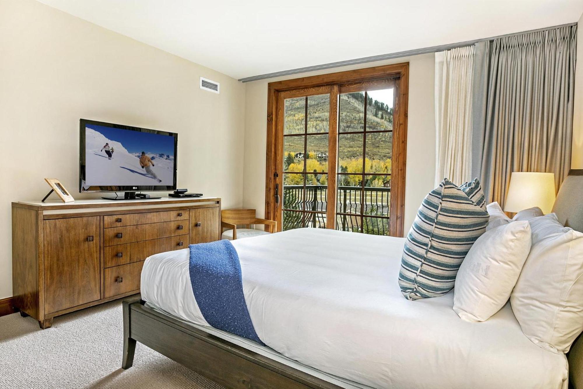 Resort The Collection At The Ritz Carlton Residences 4*